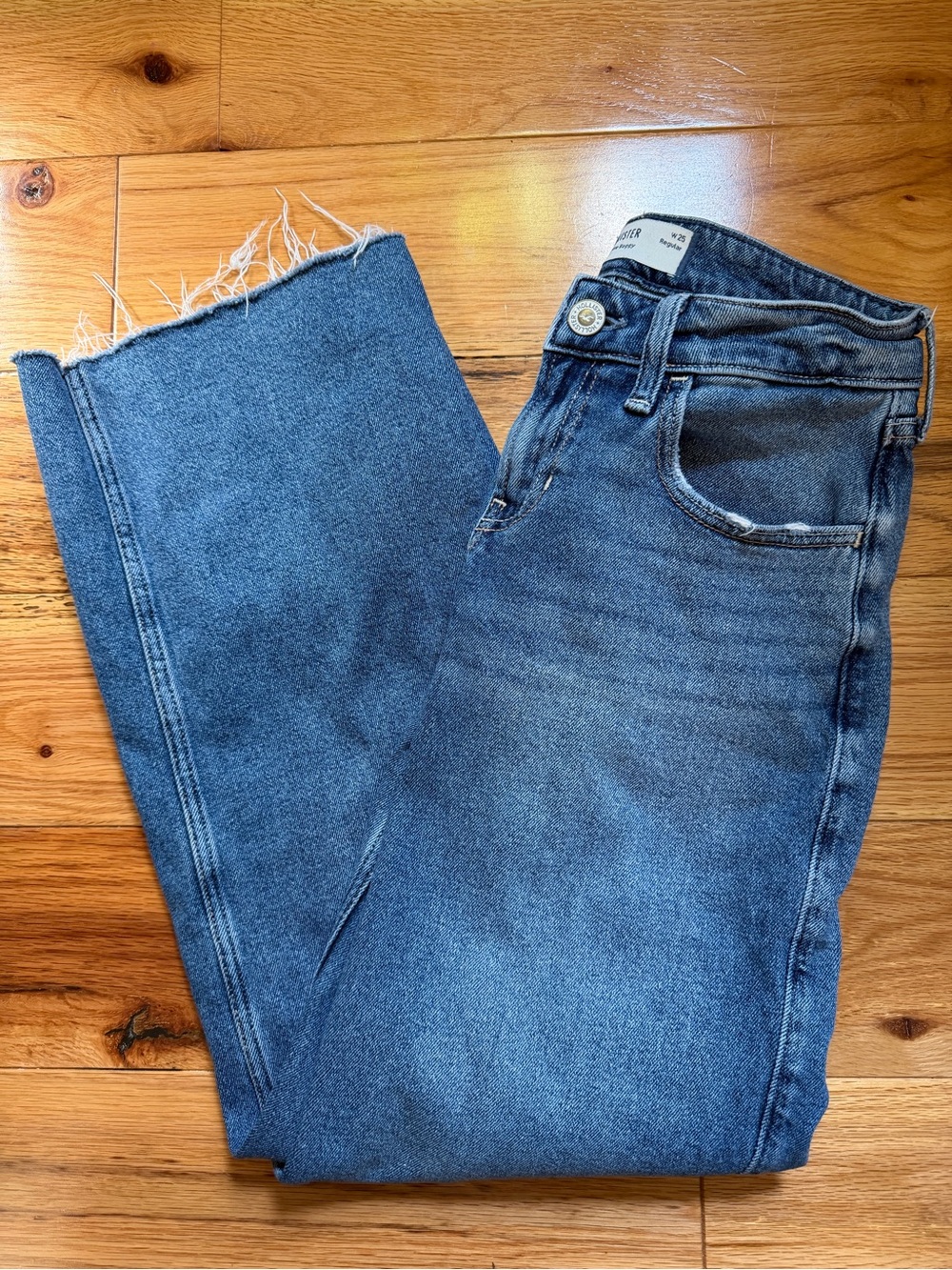 Hollister Women's Straight Leg Jeans - Medium Blue Wash